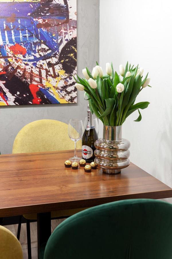 לבוב Royal Vip Apartment On Leontovicha 5 מראה חיצוני תמונה