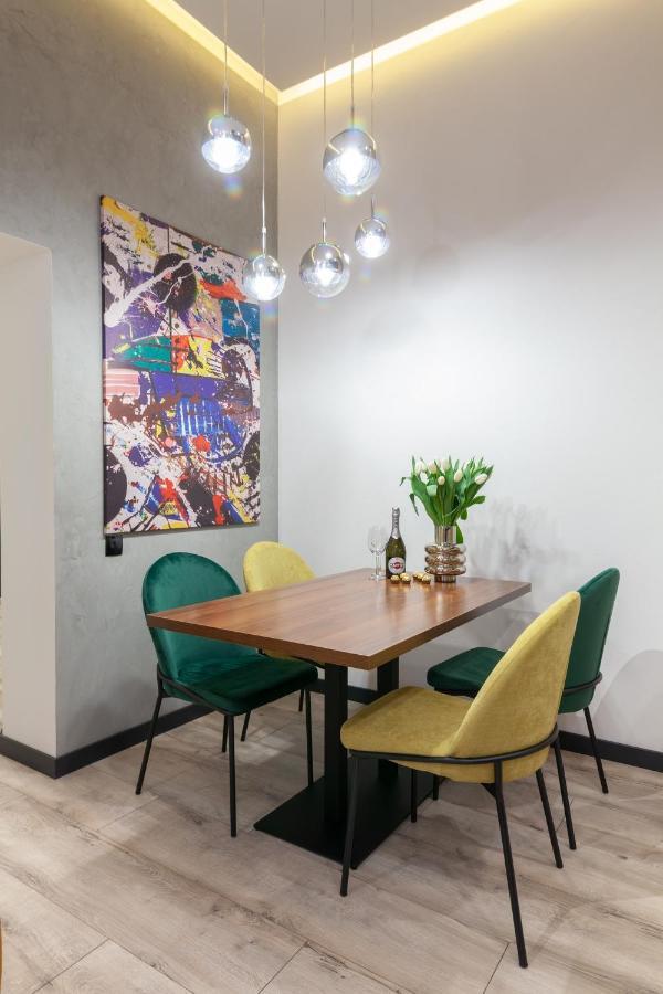 לבוב Royal Vip Apartment On Leontovicha 5 מראה חיצוני תמונה